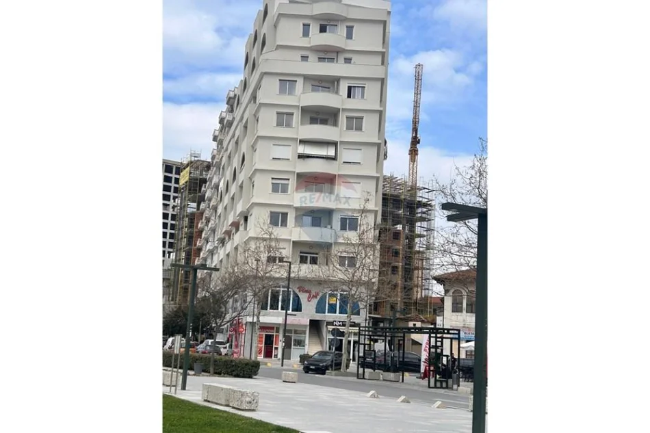 Vlore, shitet apartament 1+1 Kati 7, 50 m² 78.000 € (Blv. Ismail Qmali, Xhamia, Vlore)