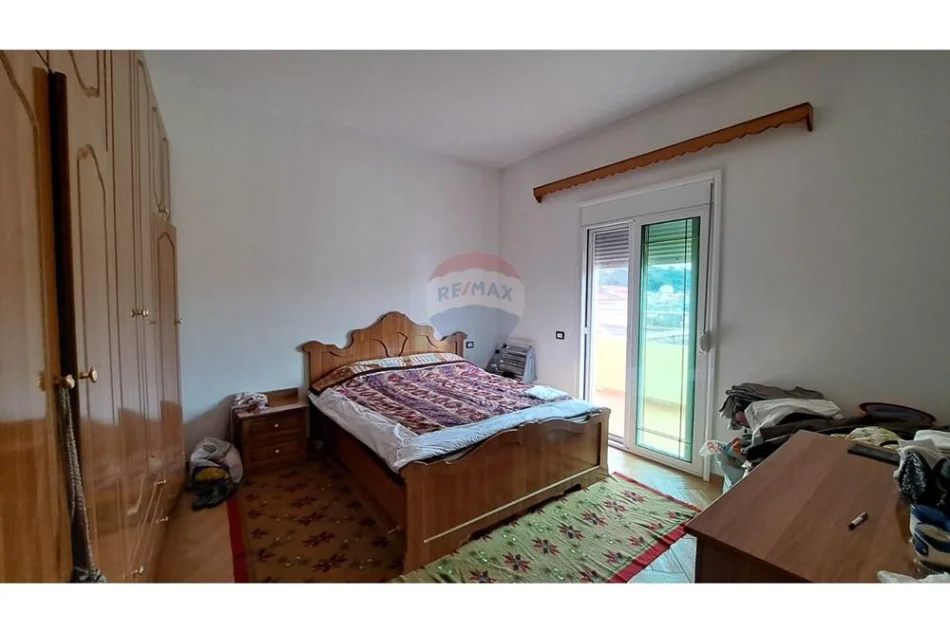 Vlore, shitet Vile 3 Katshe Kati 3, 391 m² 250.000 € (Rruga Demokracia, Vlore)