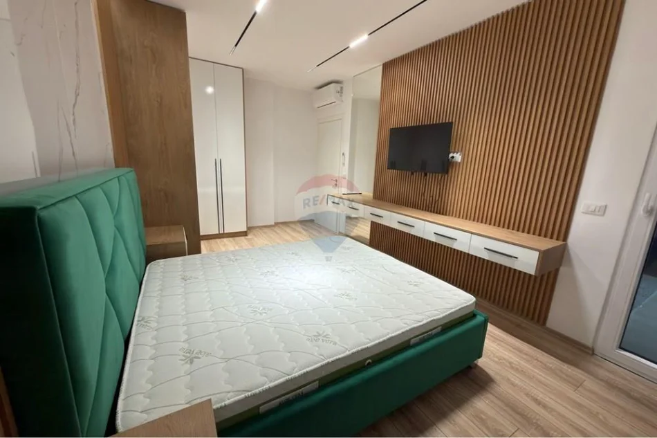 Tirane, jepet me qera apartament 2+1 Kati 7, 1.000 € 