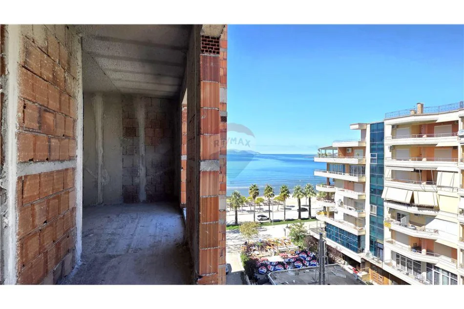 Vlore - Lungomare, shitet apartament 1+1 Kati 6, 77 m² 220.000 € (Kompleksi Poseidon, Lungomare, Vlorë)