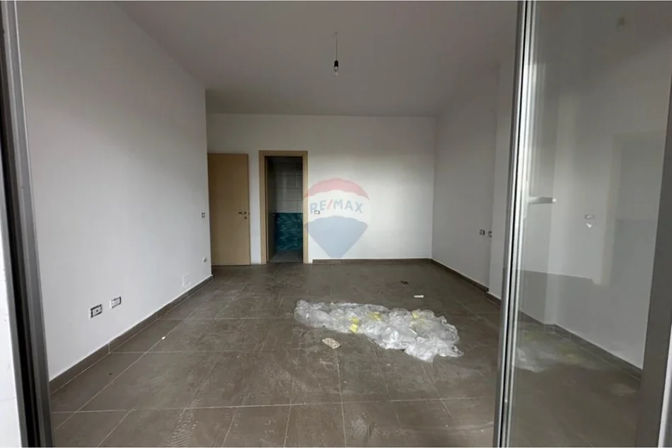 Tirane, shitet apartament , 129 m² 204.000 € 