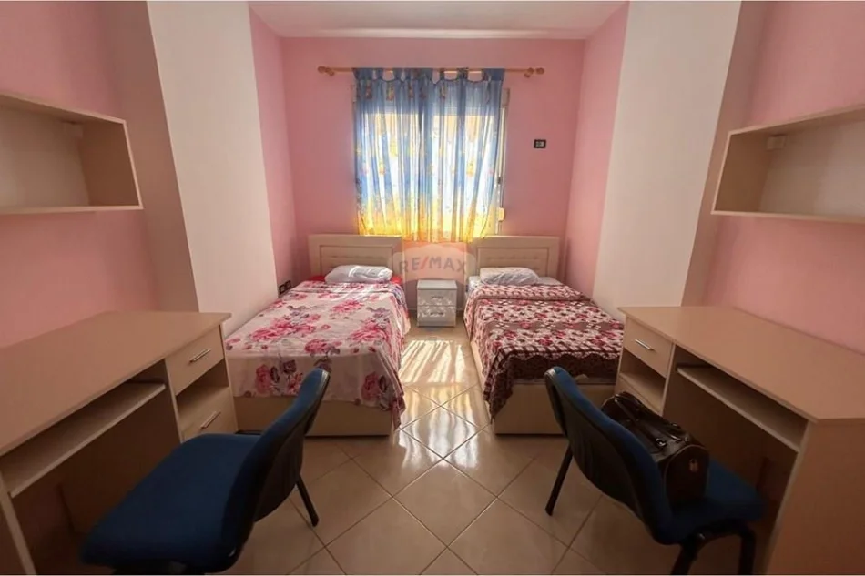 Vlore, jepet me qera apartament 2+1 Kati 4, 100 m² 350 € (Rruga Lef Sallata, pran Shkolles se Muzikes, vlore)