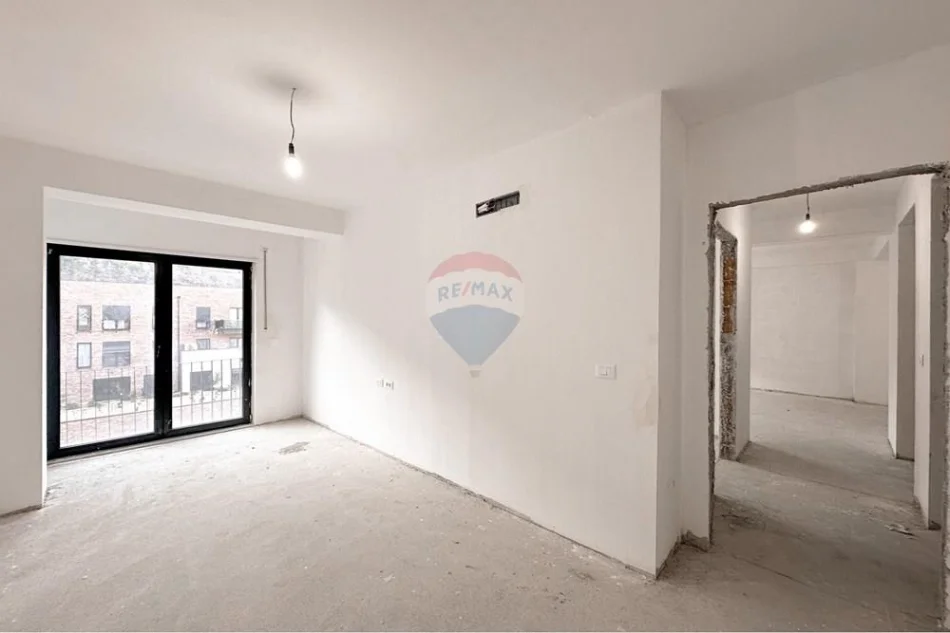 Tirane, shitet apartament 3+1 Kati 3, 277 m² 250.000 € (Rruga Kodra e Diellit 2, Tirane)