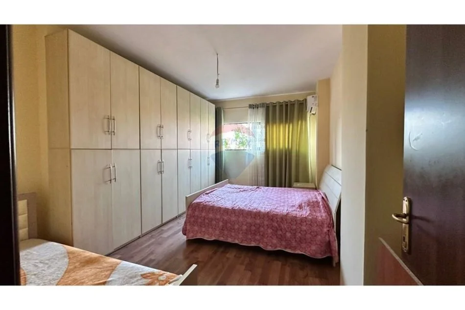 Tirane, jepet me qera apartament 2+1+Ballkon , 100 m² 600 € 