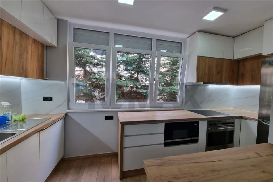 Tirane, jepet me qera apartament 1+1 Kati 1, 68 m² 60.000 € (Myslym Shyri)