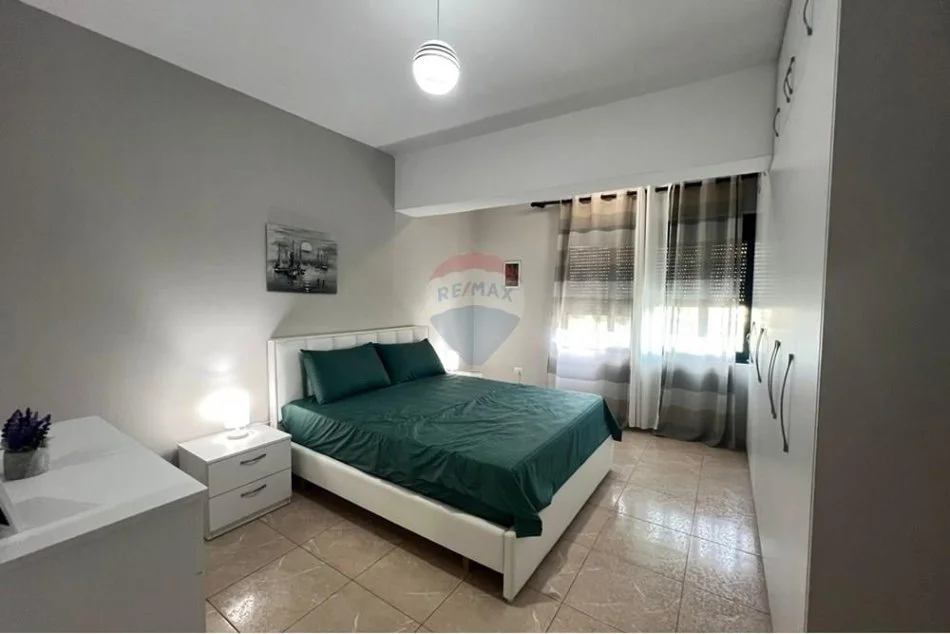 jepet me qera apartament 2+1+Ballkon   600€ (Kopshtit Zoologjik.)