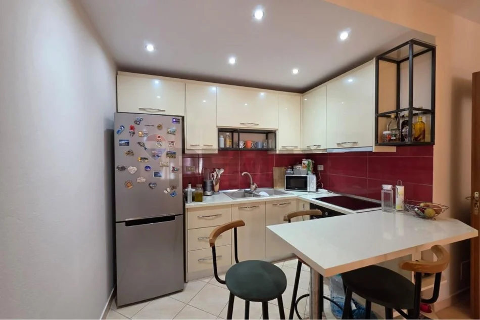 Tirane, shitet apartament 1+1 Kati 7, 71 m² 118.000 € (teodor keko)