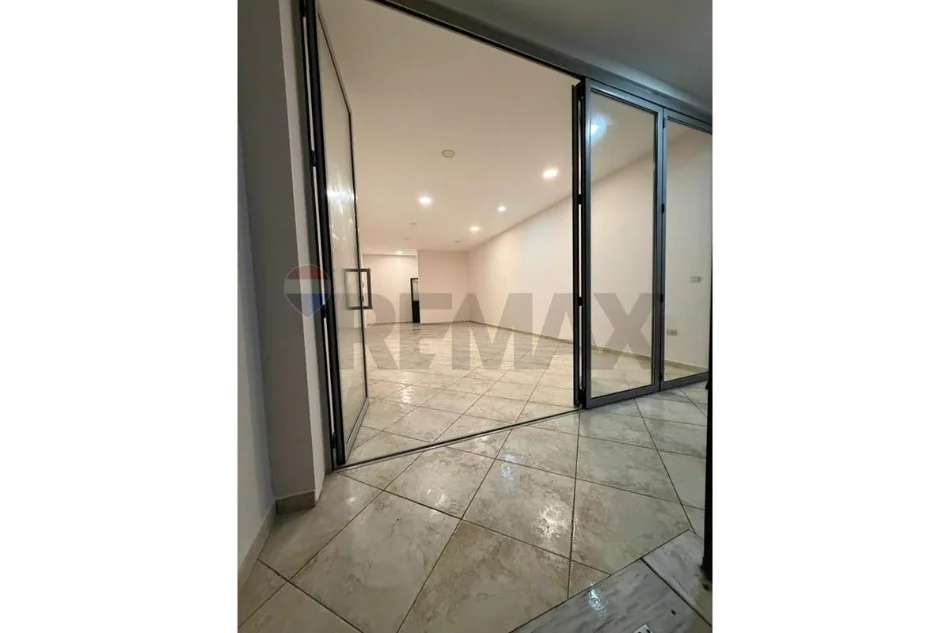 Tirane, jepet me qera , 50 m² 900 € 