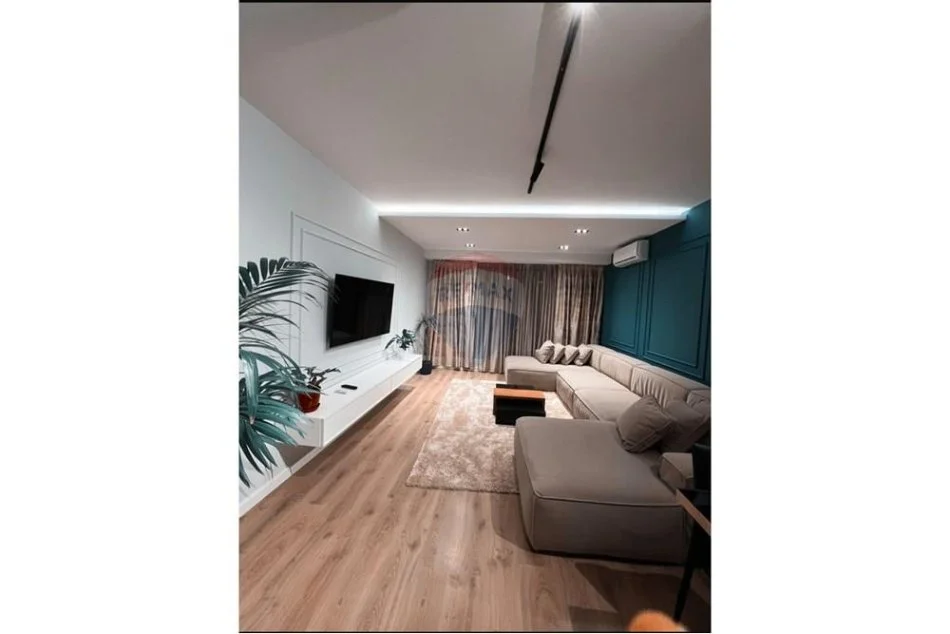 Tirane, shitet apartament 1+1 , 78 m² 185.000 € (Stacioni i Trenit)