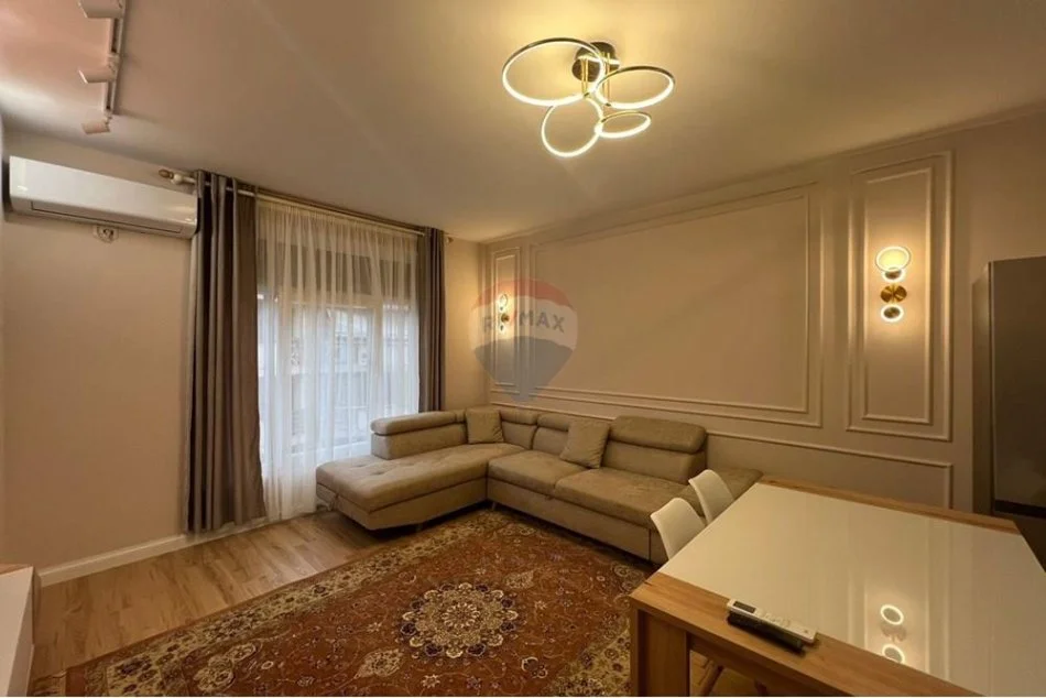 Tirane, jepet me qera apartament 1+1 Kati 1, 70 m² 700 € (Kopshtit Zoologjik.)