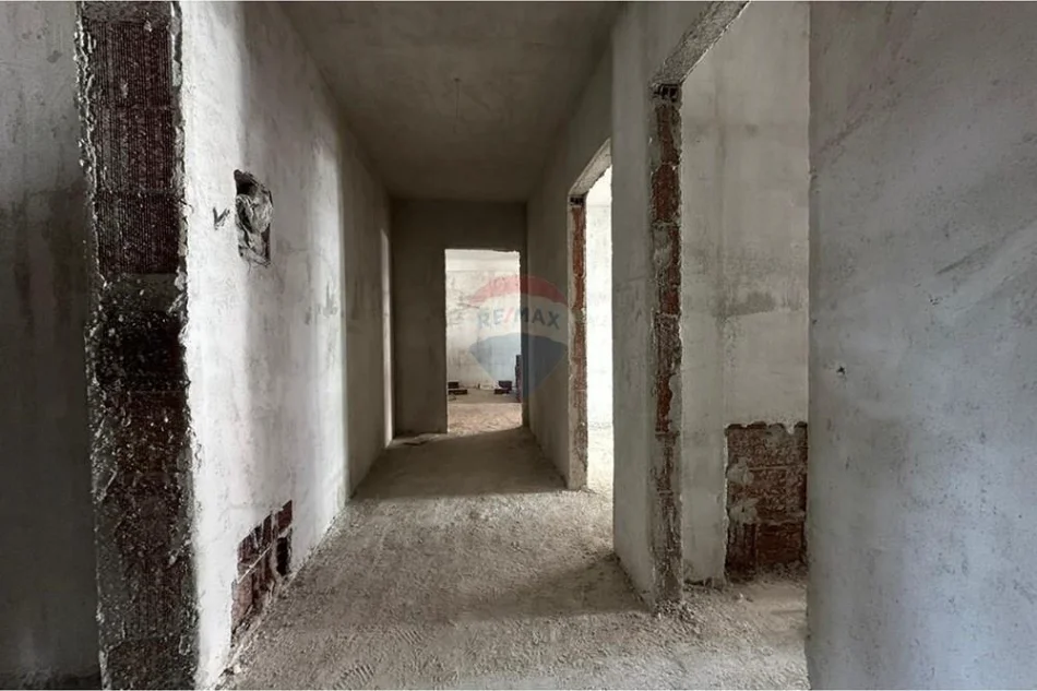 Tirane, shitet apartament , 110 m² 121.500 € 