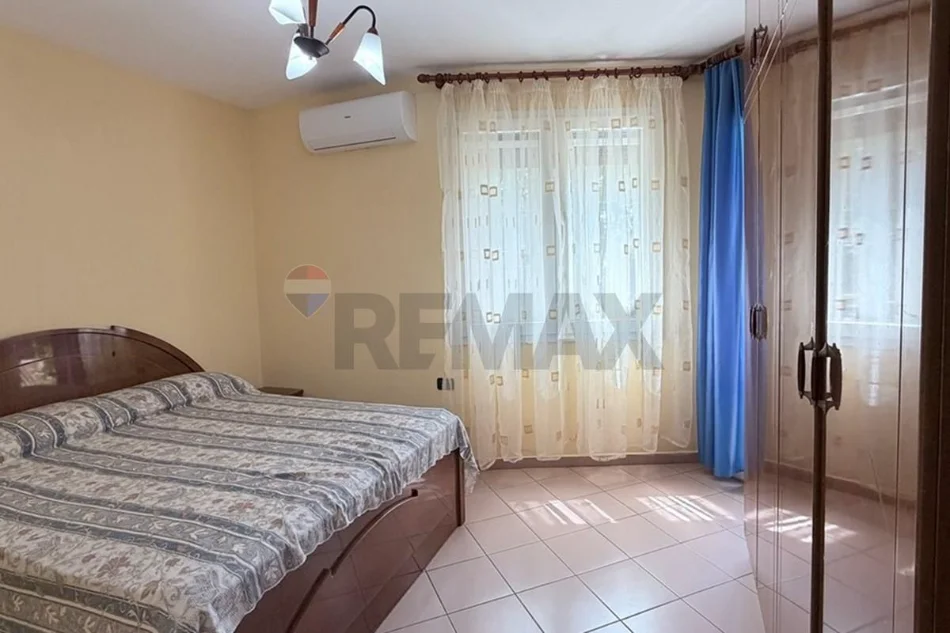 Tirane, jepet me qera apartament 2+1 Kati 2, 100 m² 600 € (ish fusha e aviacionit)