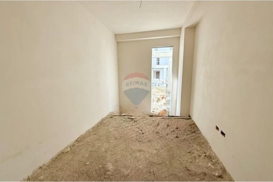 Tirane, jepet me qera apartament 2+1 Kati 3, 65 m² 600 € (Zogu I Zi,)