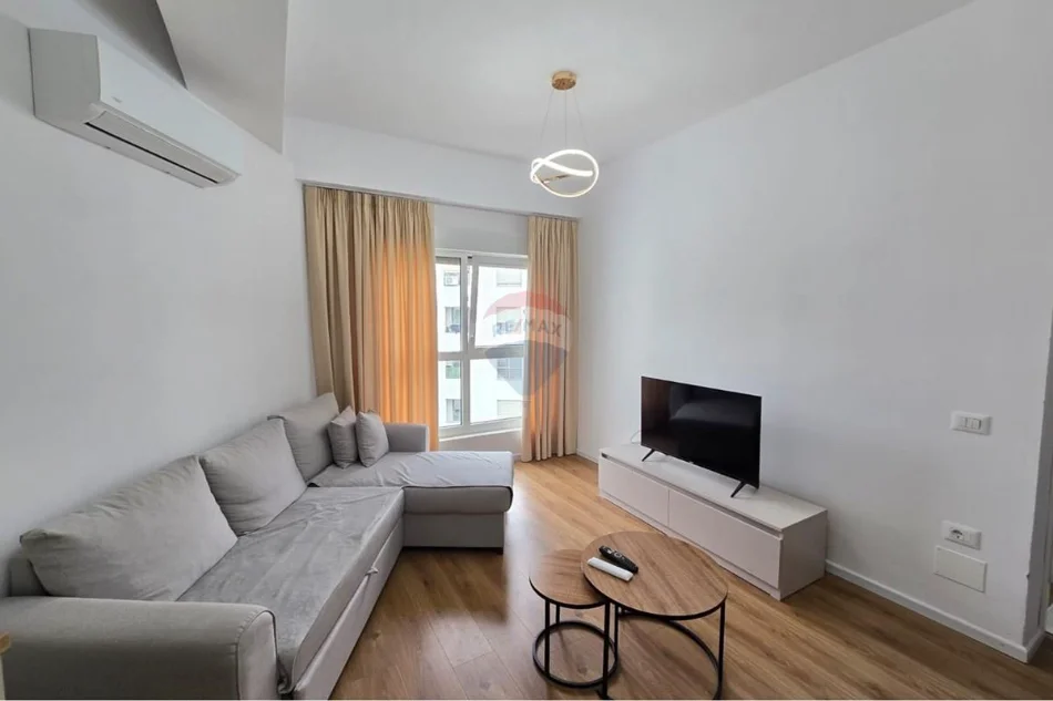 Tirane, jepet me qera apartament 1+1+Ballkon , 60 m² (Kompleksi Mangalem)