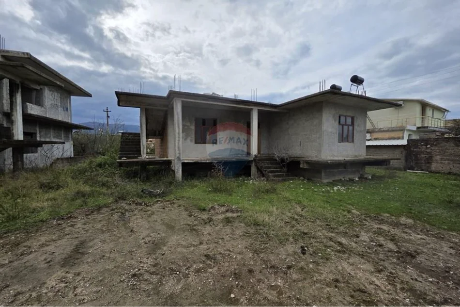 Vlore, shitet shtepi 2+1 Kati 1, 499 m² 190.000 € (Orikum, Vlore)