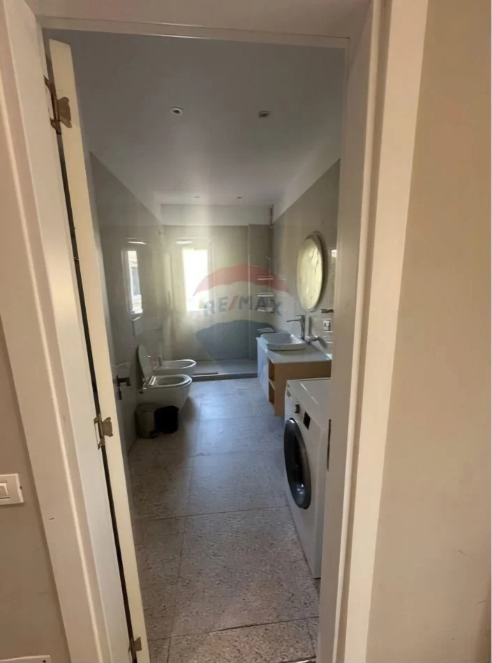 Tirane, jepet me qera apartament 3+1+Aneks+Ballkon Kati 3, 151 m² 900 € (Liqeni i Farkes)