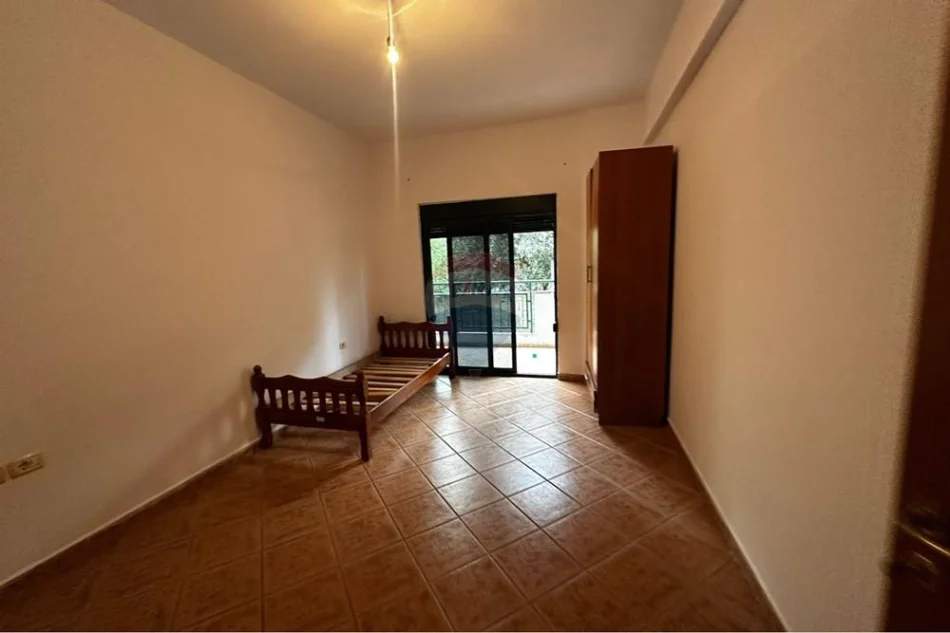 Vlore, shitet apartament 2+1 Kati 1, 110 m² 147.000 € (Rruga Sulejman Delvina, pranë Gjykatës, Qender Vlore)