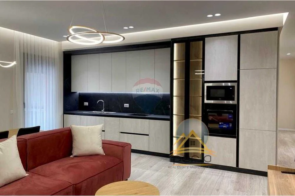 Jepet apartament me qira 2+1 me post parkimi tek Delijorgji