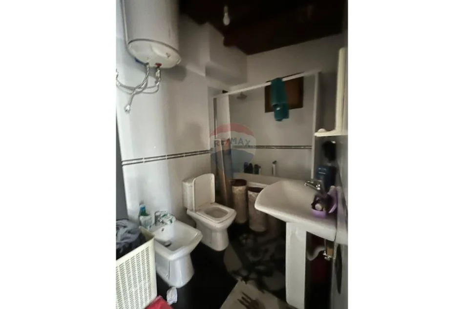 Tirane, shitet apartament , 140 m² 199.999 € 