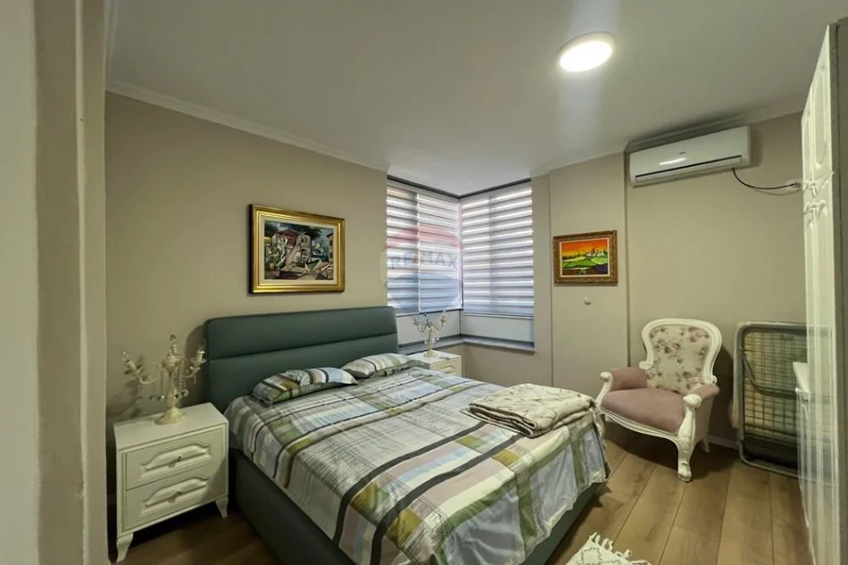 Tirane, jepet me qera apartament 2+1 Kati 2, 108 €