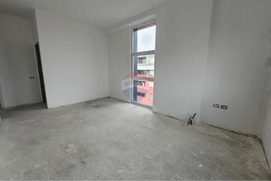 Tirane, shitet apartament , 106 m² 228.600 € 