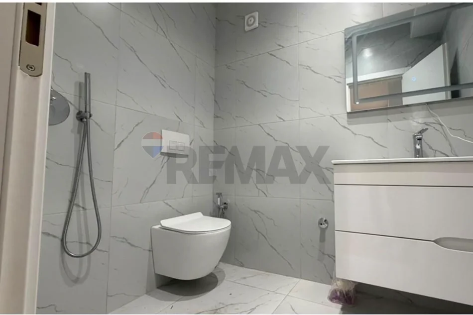 Tirane, jepet me qera apartament , 53 m² 650 € 