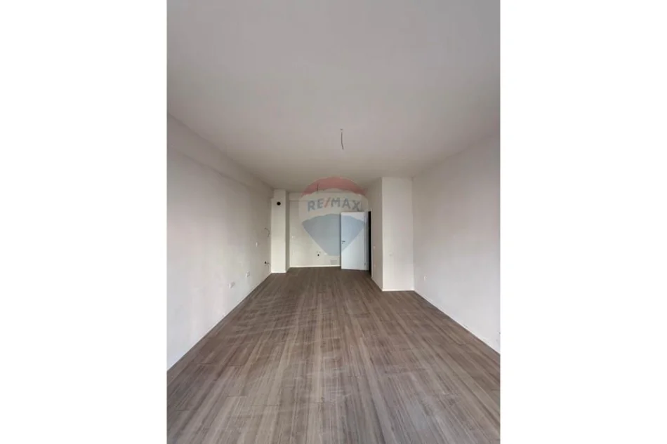 Tirane, jepet me qera apartament , 75 m² 500 € 