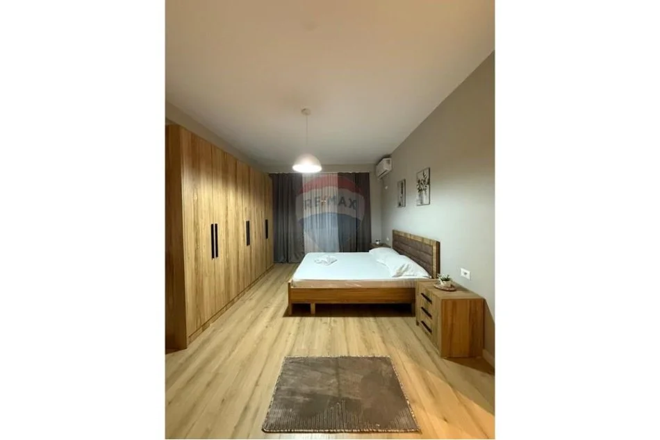 Tirane, jepet me qera apartament 1+1+Ballkon , 75 m² 550 € (Astir)