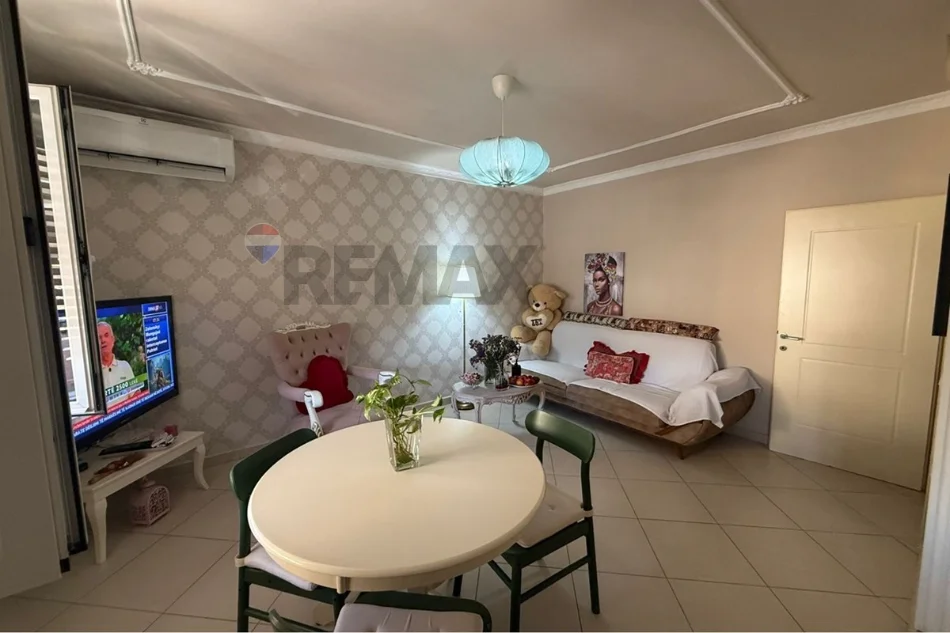 Tirane, jepet me qera apartament 2+1 Kati 2, (Ali Demi)