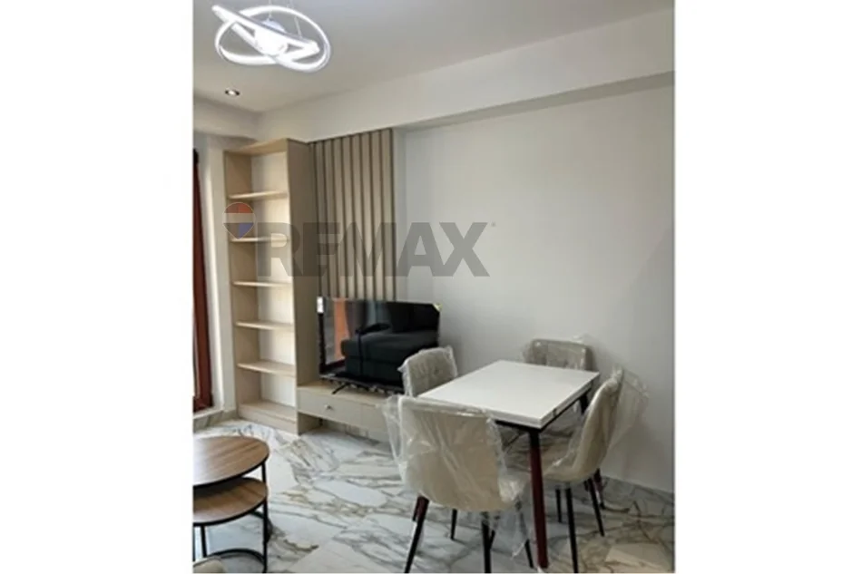 Tirane, jepet me qera 1+1 Kati 7, 70 m² 800 € (Kompleksi Delijorgji)