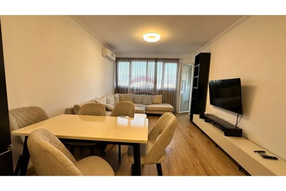 Tirane, jepet me qera apartament 2+1+Ballkon , 92 m² 650 € 