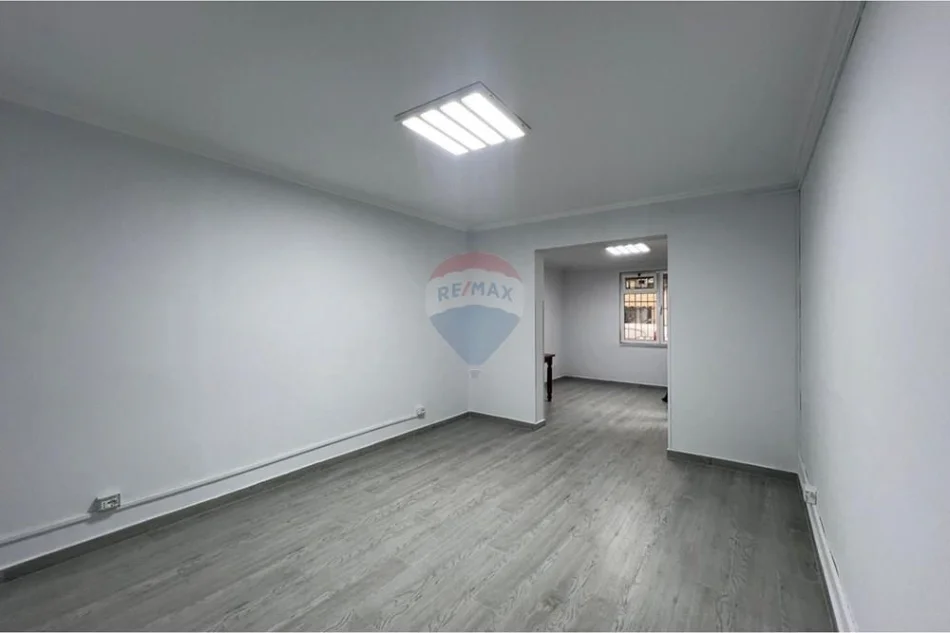 Tirane, jepet me qera apartament , 78 m² 800 € 