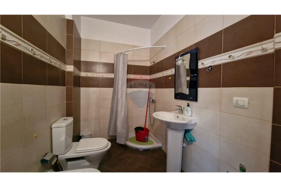 Vlore, shitet apartament 2+1 Kati 5, 155 m² 217.000 € (Blv.Ismail Qmali, Vlore)