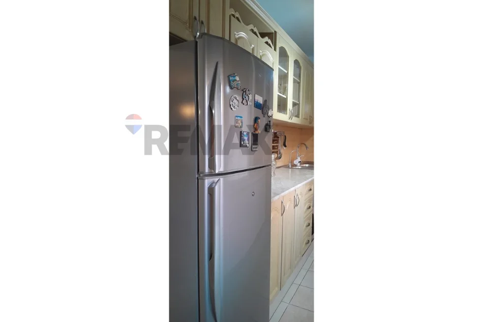 Tirane, jepet me qera apartament 2+1+Ballkon , 100 m² 800 € 