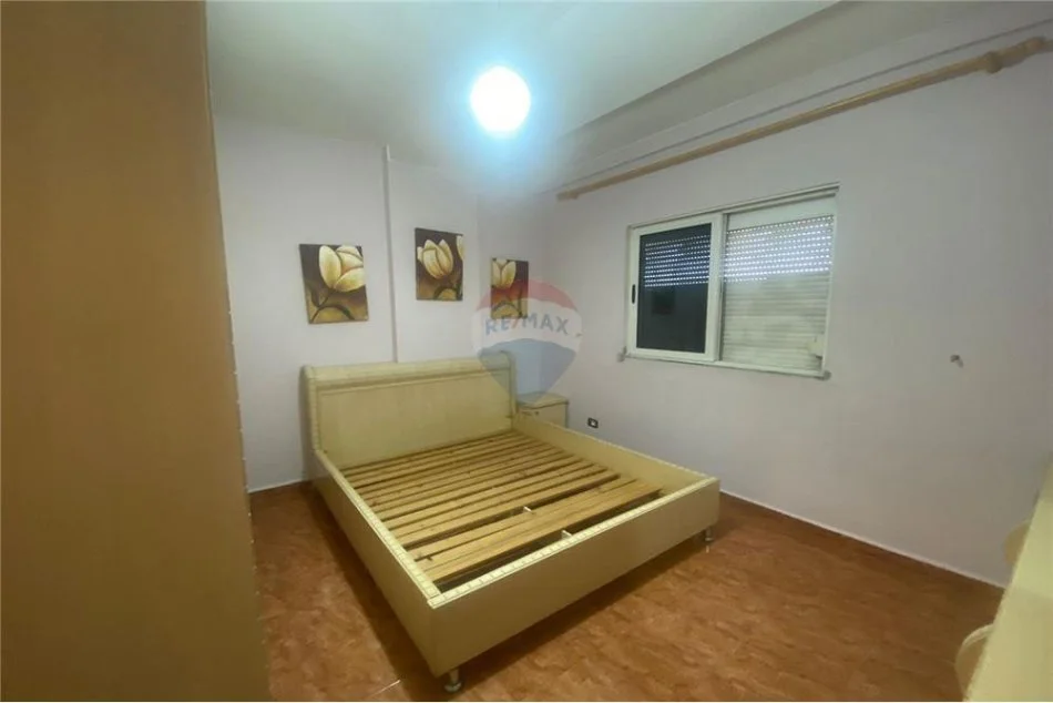 Tirane, jepet me qera apartament 2+1 Kati 10, 80 m² 450 € (laprake)