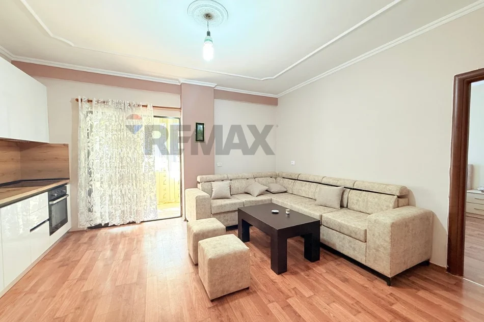 Tirane, jepet me qera apartament , 115 m² 650 € 