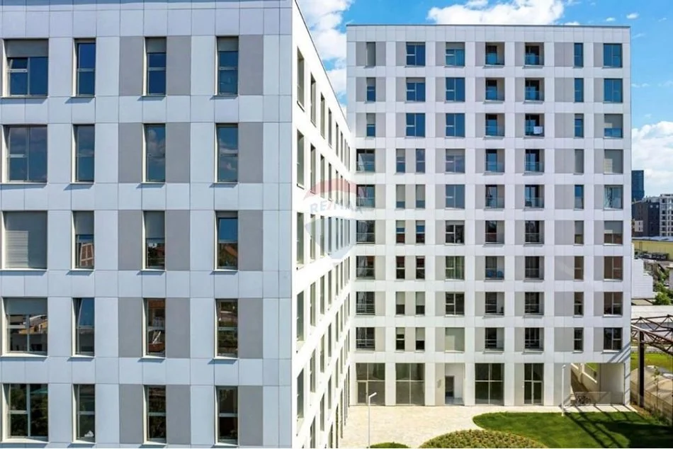 Tirane, shitet apartament 1+1+Ballkon , 65 m² 128.000 € 