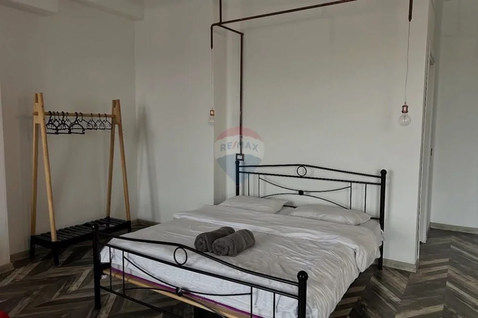Tirane, shitet apartament , 65 m² 