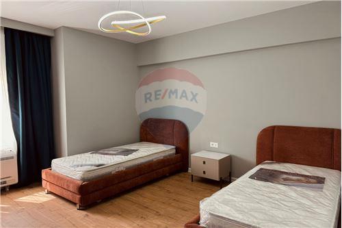Tirane, jepet me qera apartament 2+1 , 128 m² 1.000 € (Lunder, Shqipëri)