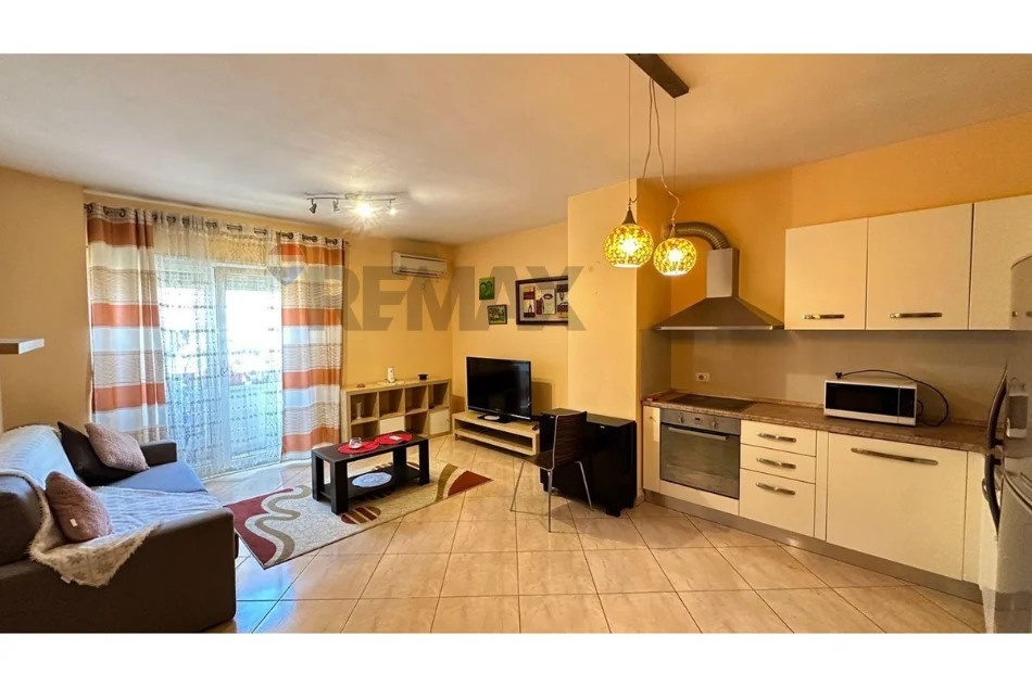 Tirane, jepet me qera apartament , 65 m² 650 € 