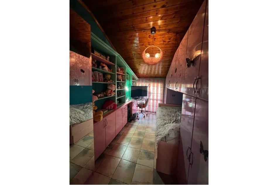 Shqiperi, shitet apartament 3+1+Ballkon Kati 3, 131 m² 169.999 € 