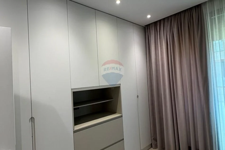Tirane, jepet me qera apartament 1+1 Kati 1, 75 m² 850 € (Rezidenca Sofia Halisof)
