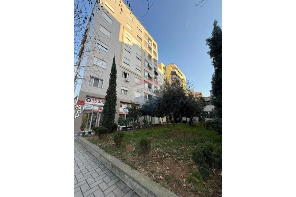 Tirane, shitet apartament , 124 m² 220.000 € 