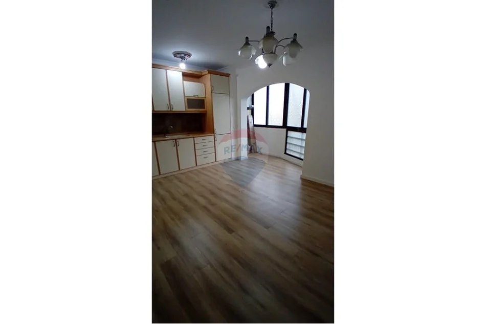 Tirane, shitet apartament , 81 m² 165.000 € (Ish Fusha e Aviacionit)