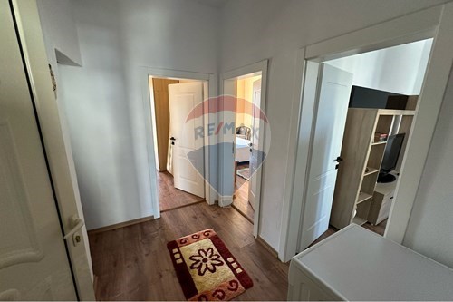 Tirane, jepet me qera apartament 2+1+Ballkon Kati 4, 71 m² 580 € (Naim Frasheri)