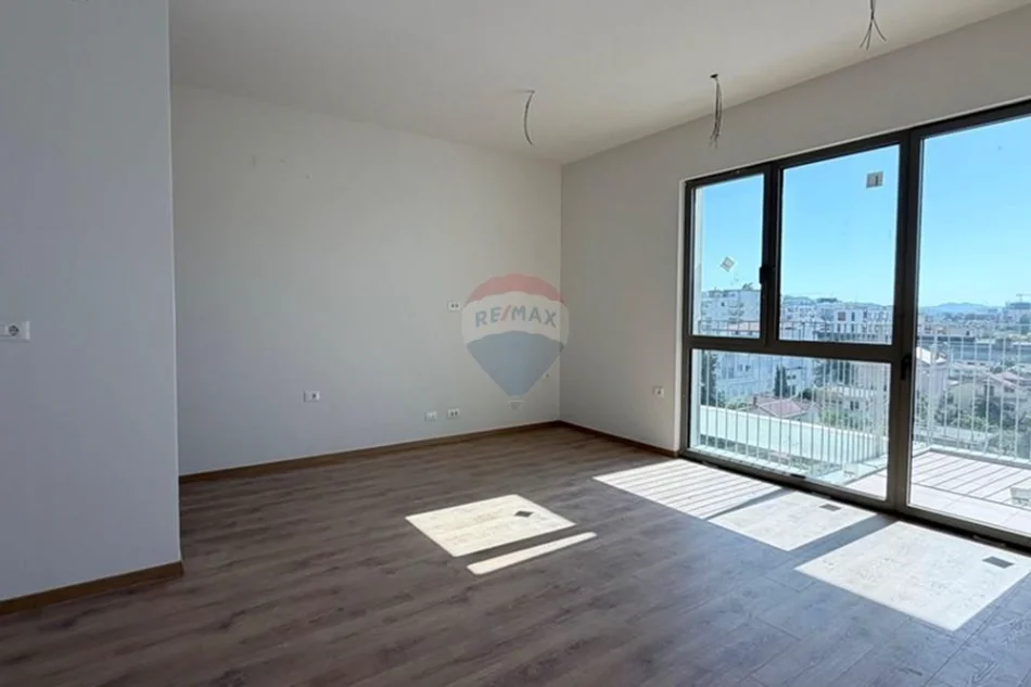 Tirane, shitet apartament , 103 m² 247.000 € 