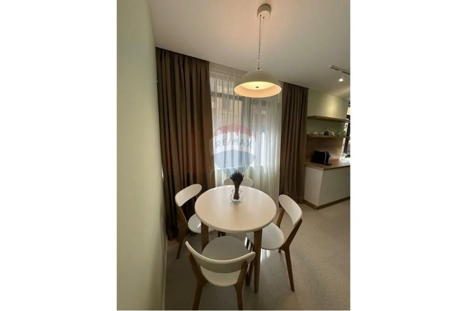 Tirane, jepet me qera apartament 1+1 , 64 m² 750 € 