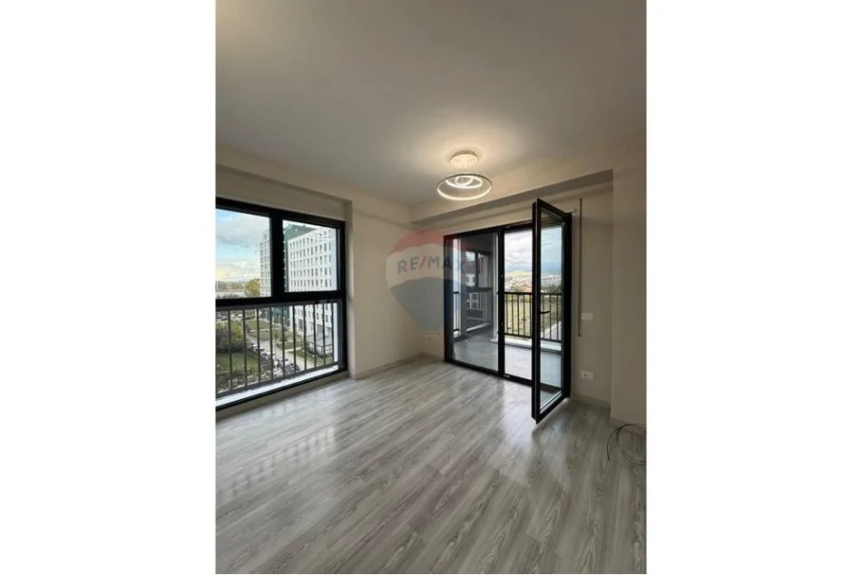 Tirane, jepet me qera apartament 1+1+Ballkon , 70 m² 500 € (Bulevardi i Ri)