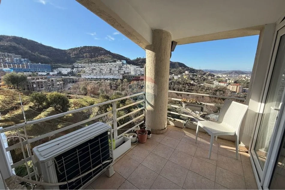 Tirane, shitet apartament , 132 m² 245.000 € 