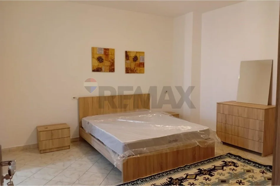 Tirane, jepet me qera apartament 2+1  (Rruga Loni Ligori, Tiranë)